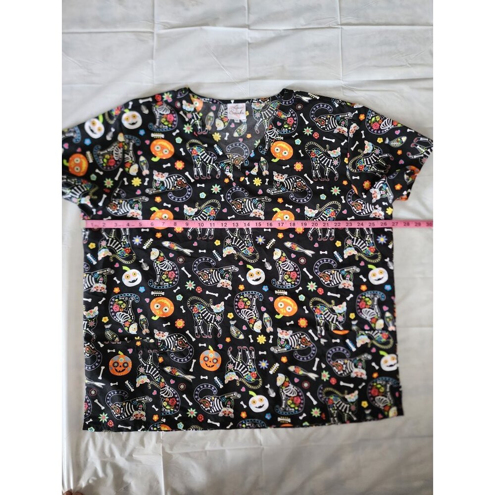 Luv Scrubs Women's Halloween Cartoon Print V-Neck Scrub Shirt Top Plus Size 2X - Picture 10 of 11